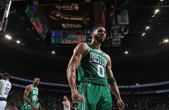 约翰逊持球 约翰逊持球