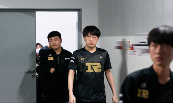 准的传球和 准的传球和